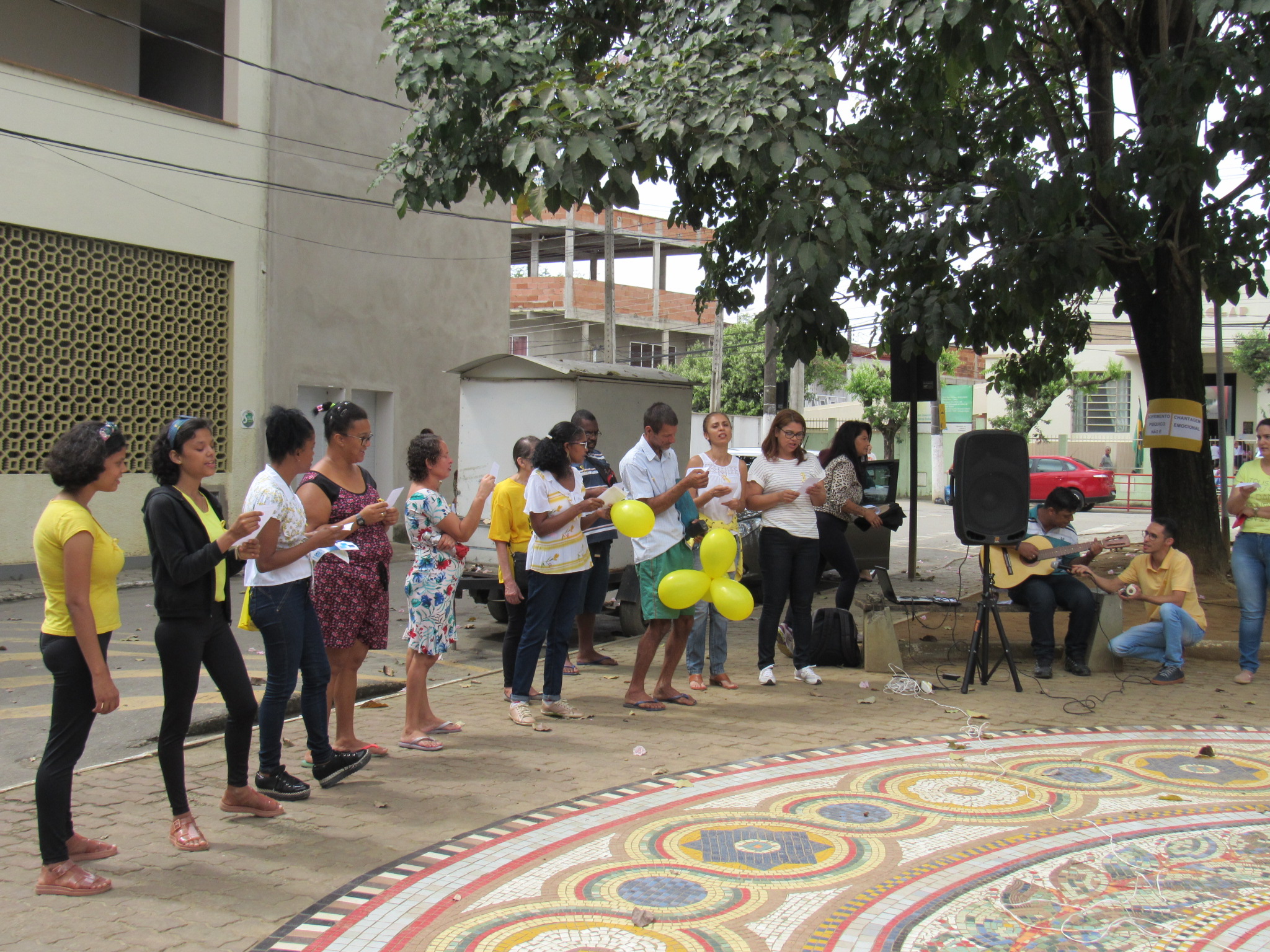 Prefeitura Municipal de São João Nepomuceno - SETEMBRO AMARELO: Equipe do  CAPS leva palestra para Grupo da Melhor Idade